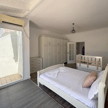 Appartement Sea & Mountain View Penthouse Orikum